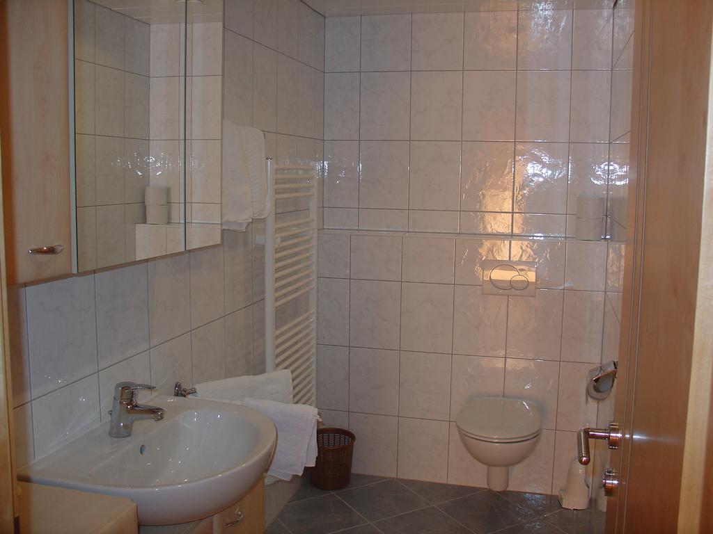 Apartamento Haus Alpengruss Neustift im Stubaital Habitación foto